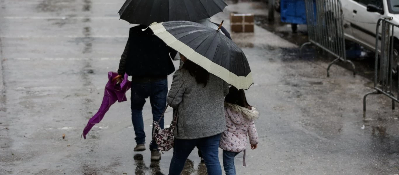 Καιρός: Και ξαφνικά... χειμώνας - Βροχές, χιονοπτώσεις και νέα «βουτιά» του υδράργυρου